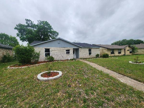 2822 Chariot Lane, Garland, TX 75044