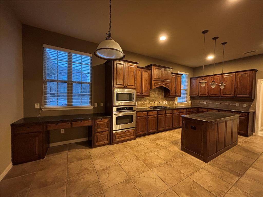 7812 Edgeglen Trail, Sachse, TX 75048