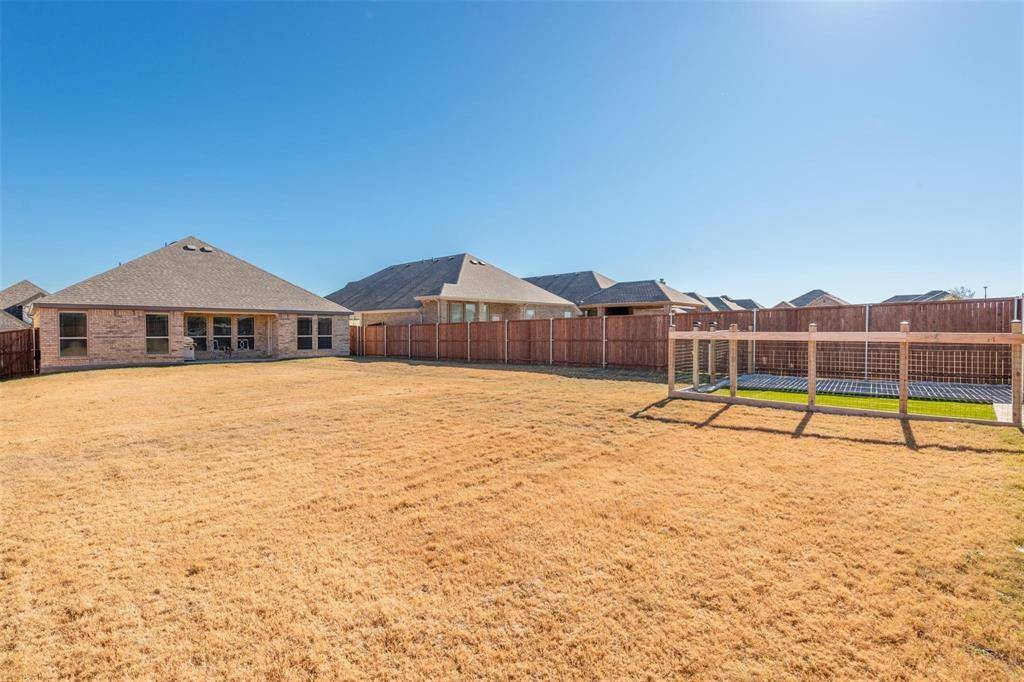 217 Bayonet Drive, Fort Worth, TX 76108