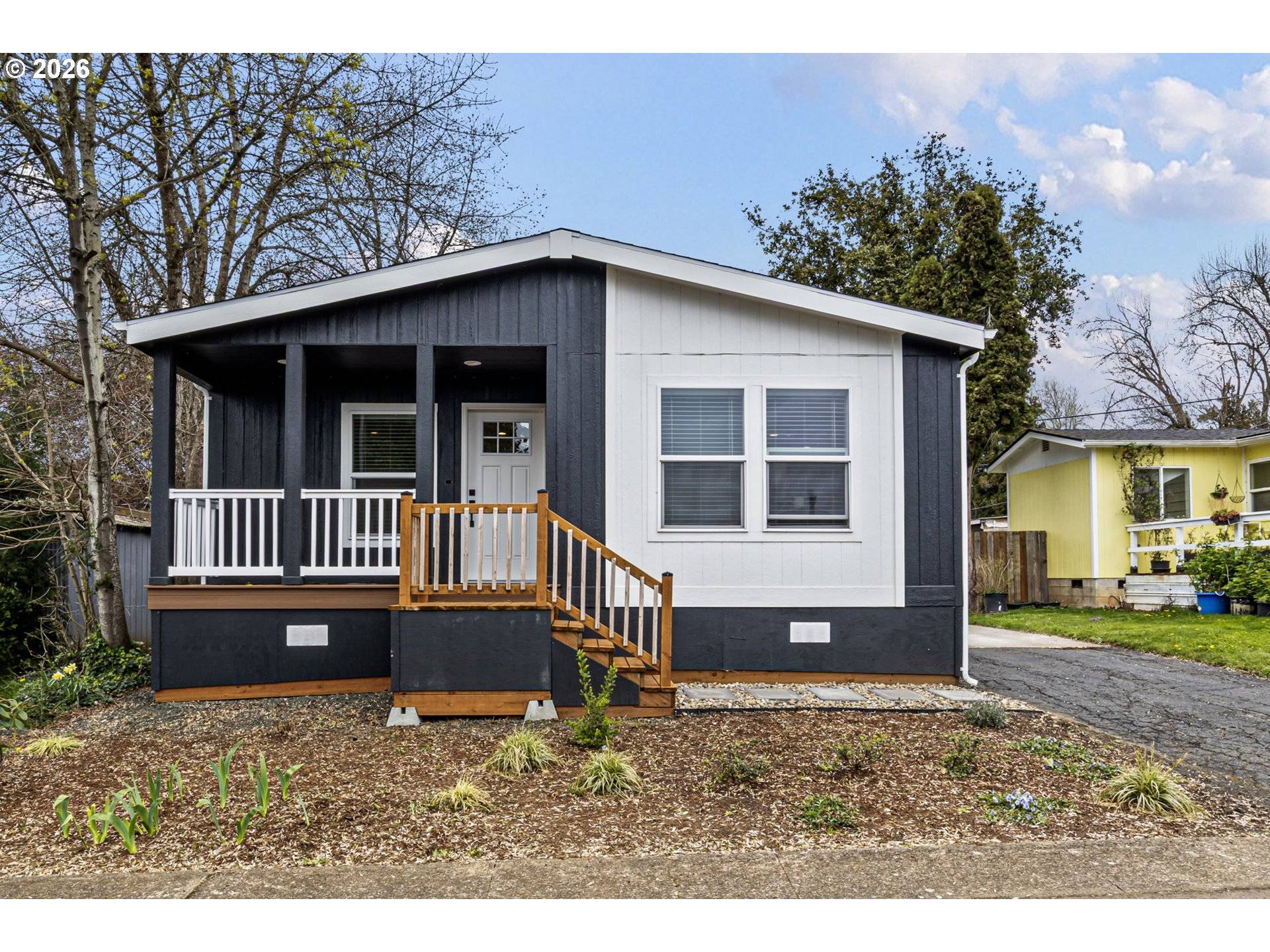 631 E ELLENDALE AVE #206, Dallas, OR 97338