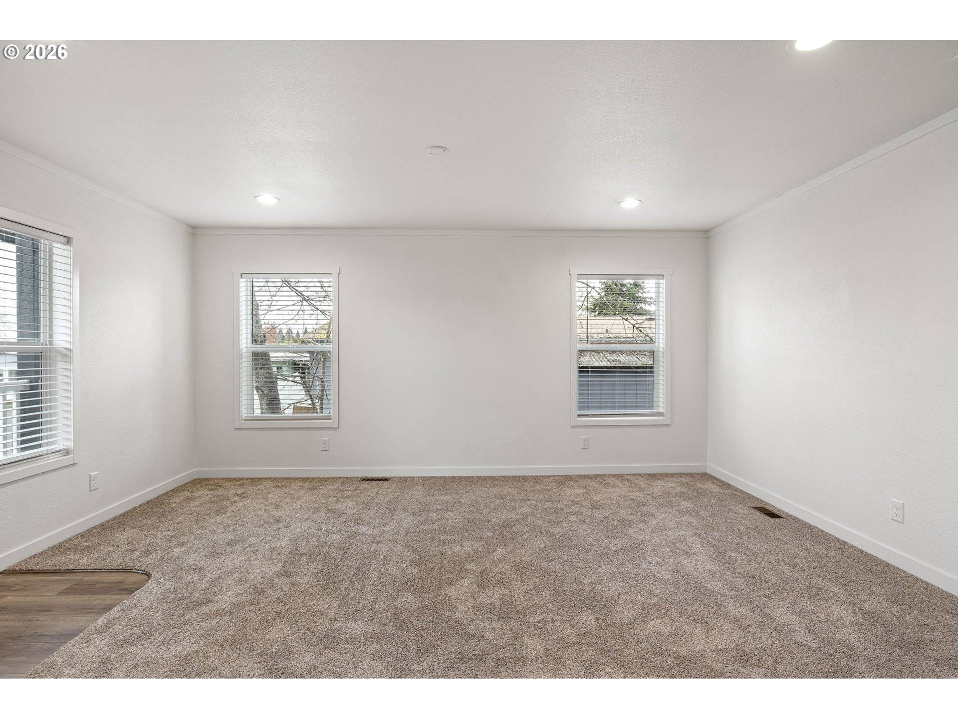 631 E ELLENDALE AVE #206, Dallas, OR 97338