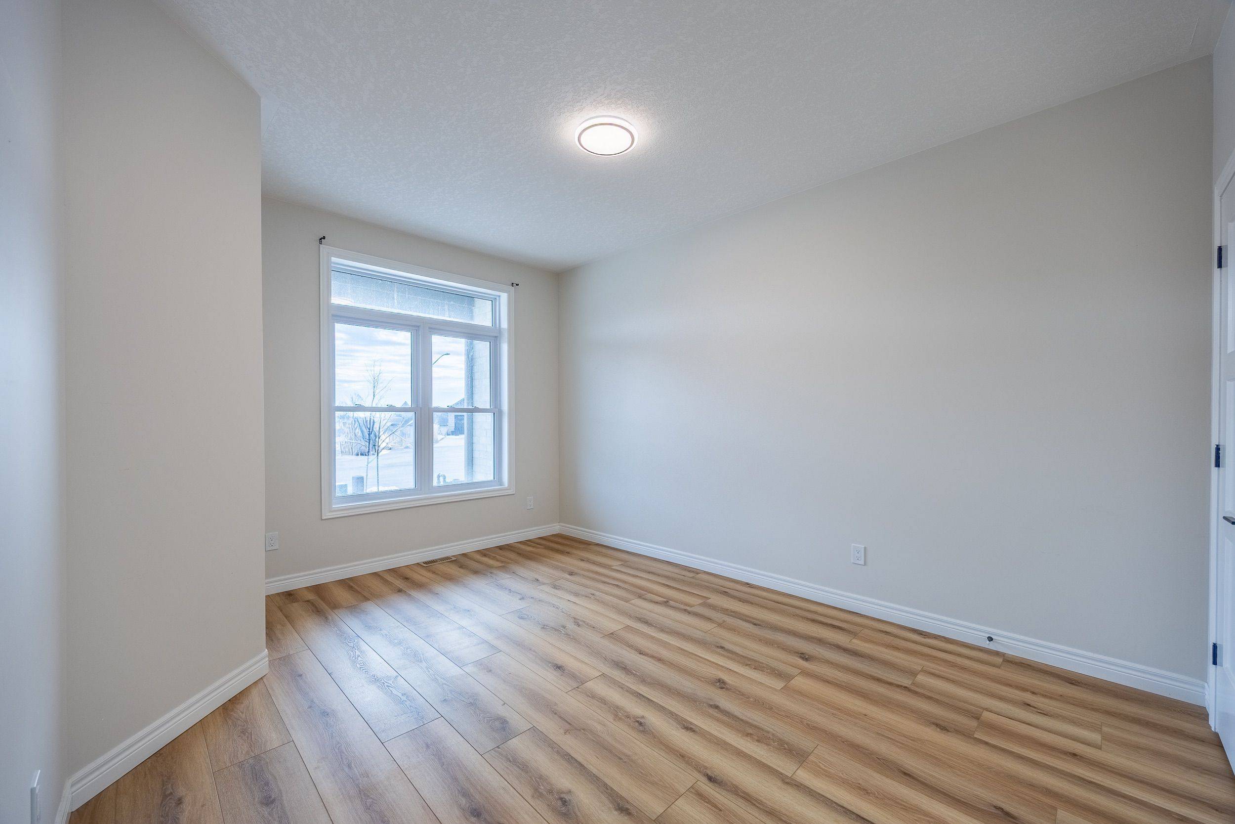 10 Pintail LN, Norfolk, ON N0E 1M0