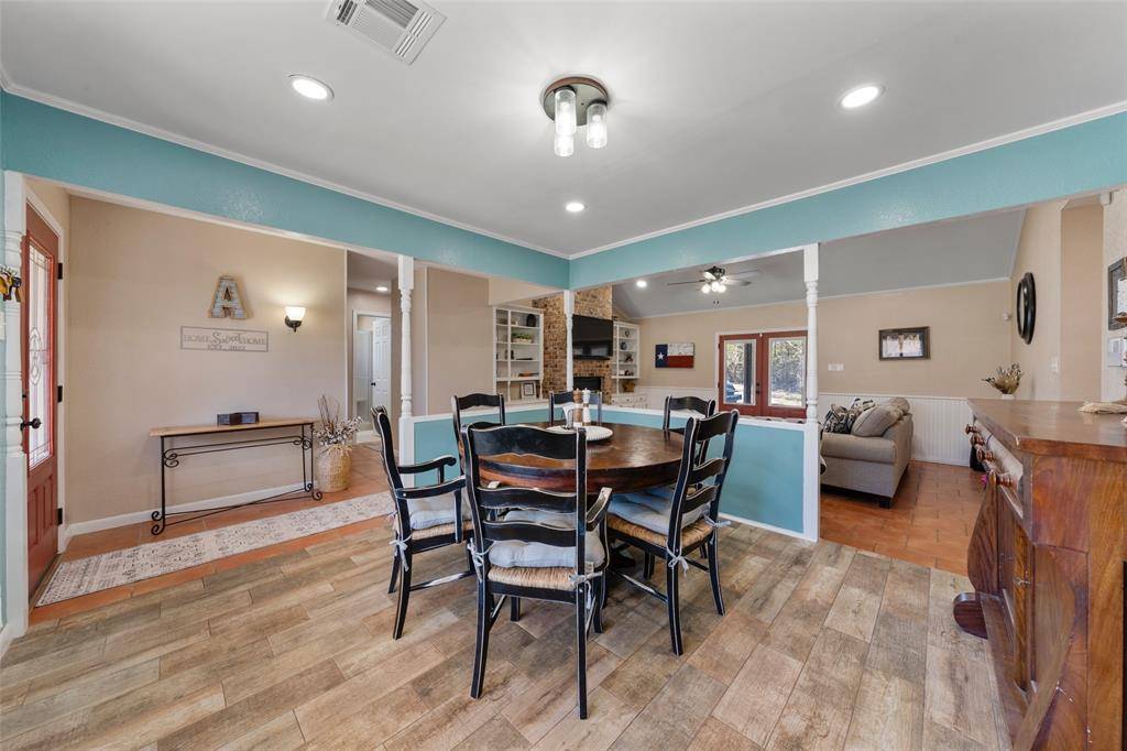 162 Highridge Drive, Bruceville, TX 76630