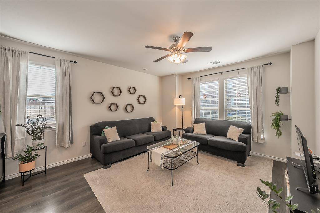 2056 Juniper Pass Way, Mesquite, TX 75149