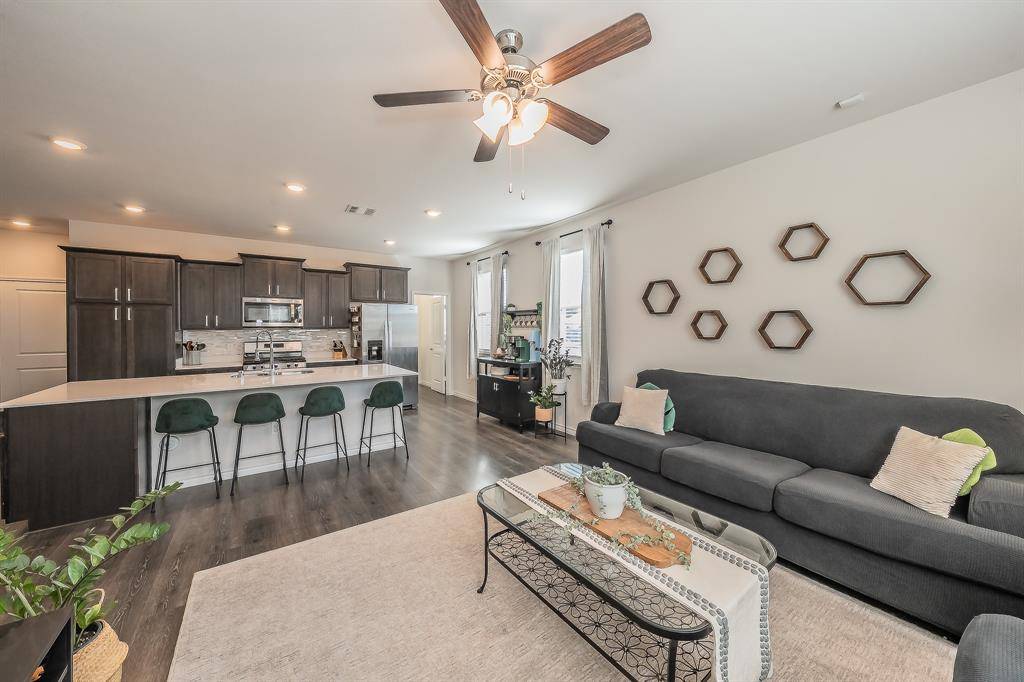 2056 Juniper Pass Way, Mesquite, TX 75149