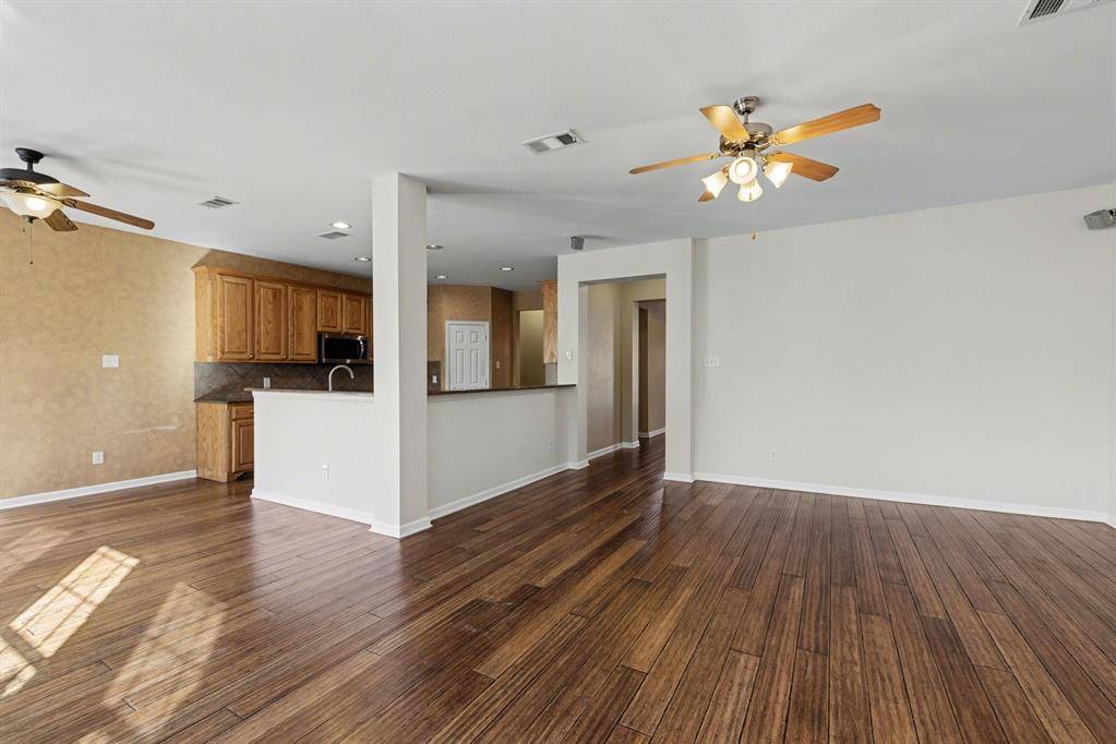 2109 Glen Manor Road, Corinth, TX 76208