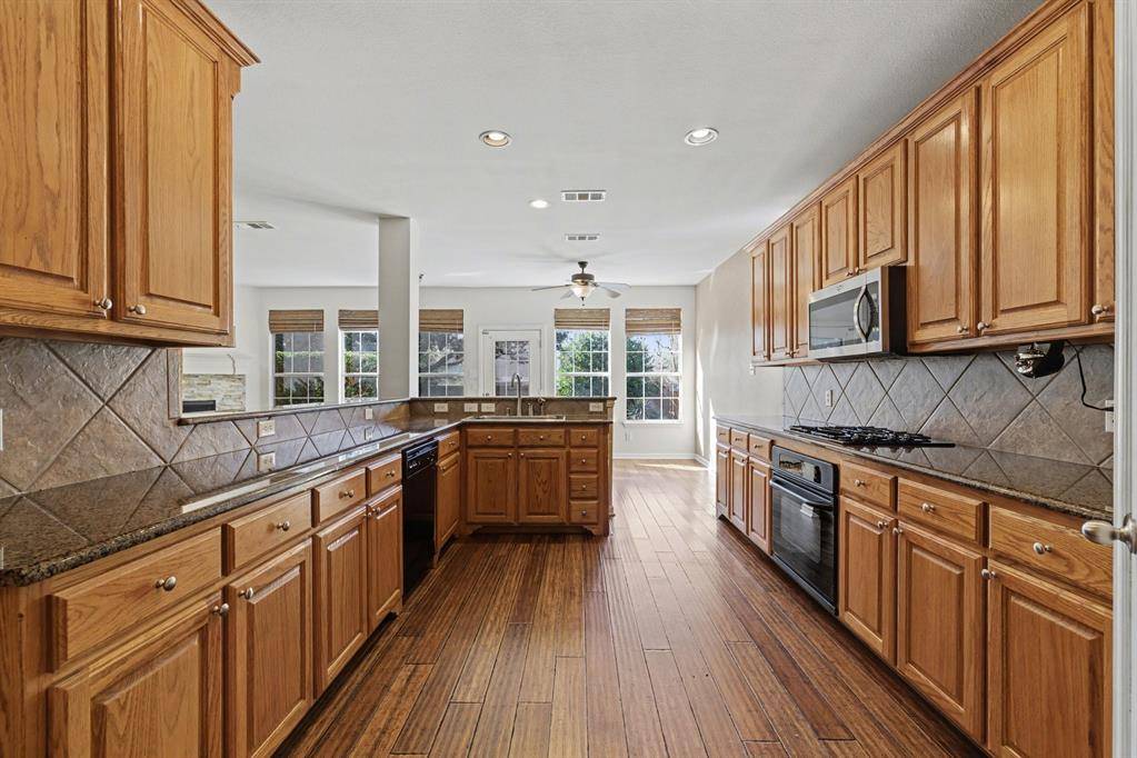 2109 Glen Manor Road, Corinth, TX 76208