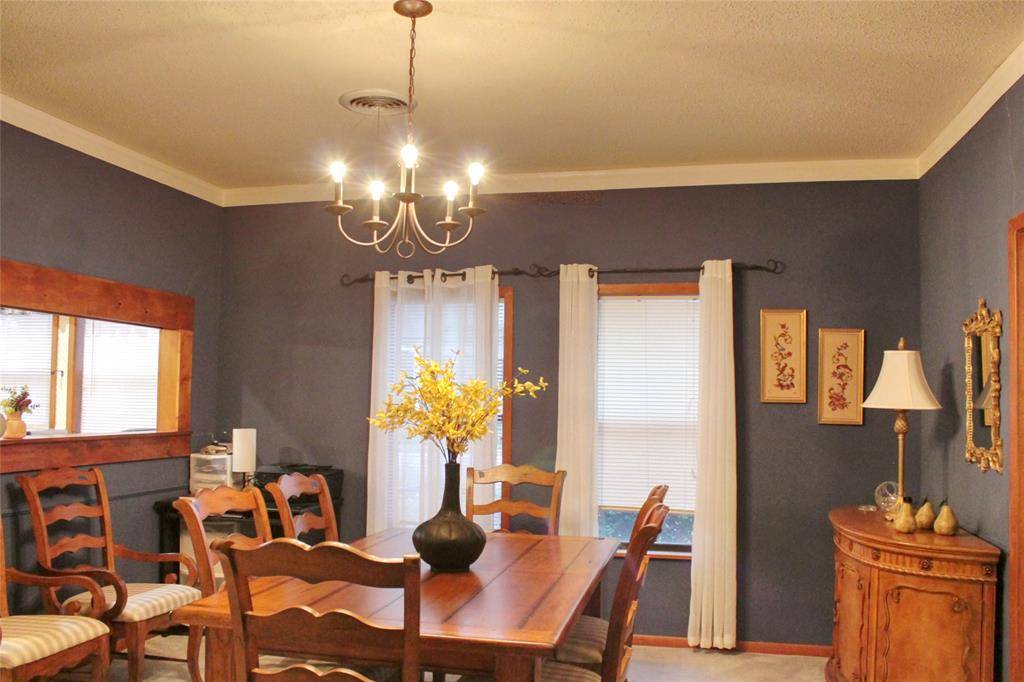 132 N Jacobs Street, Albany, TX 76430