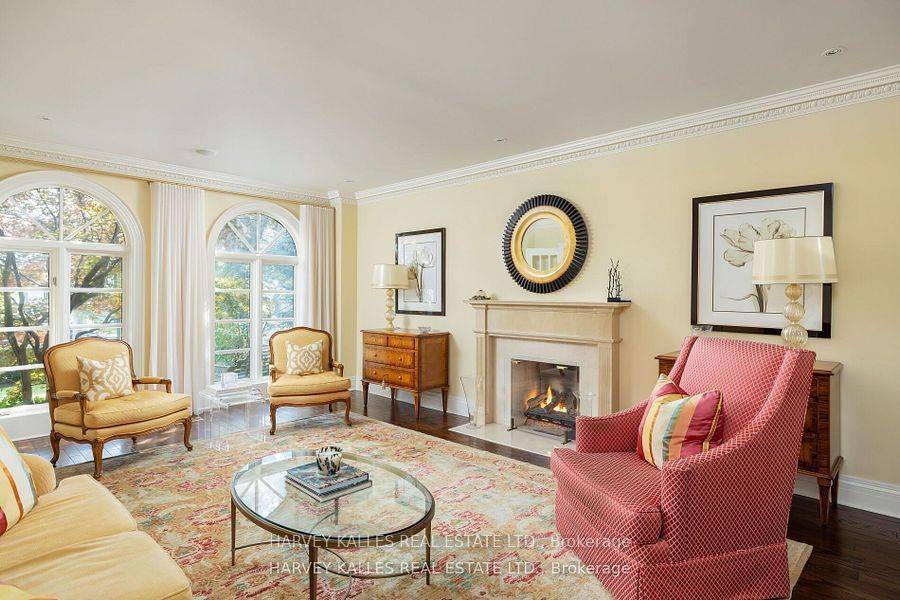 52 Berkindale DR, Toronto C12, ON M2L 1Z8