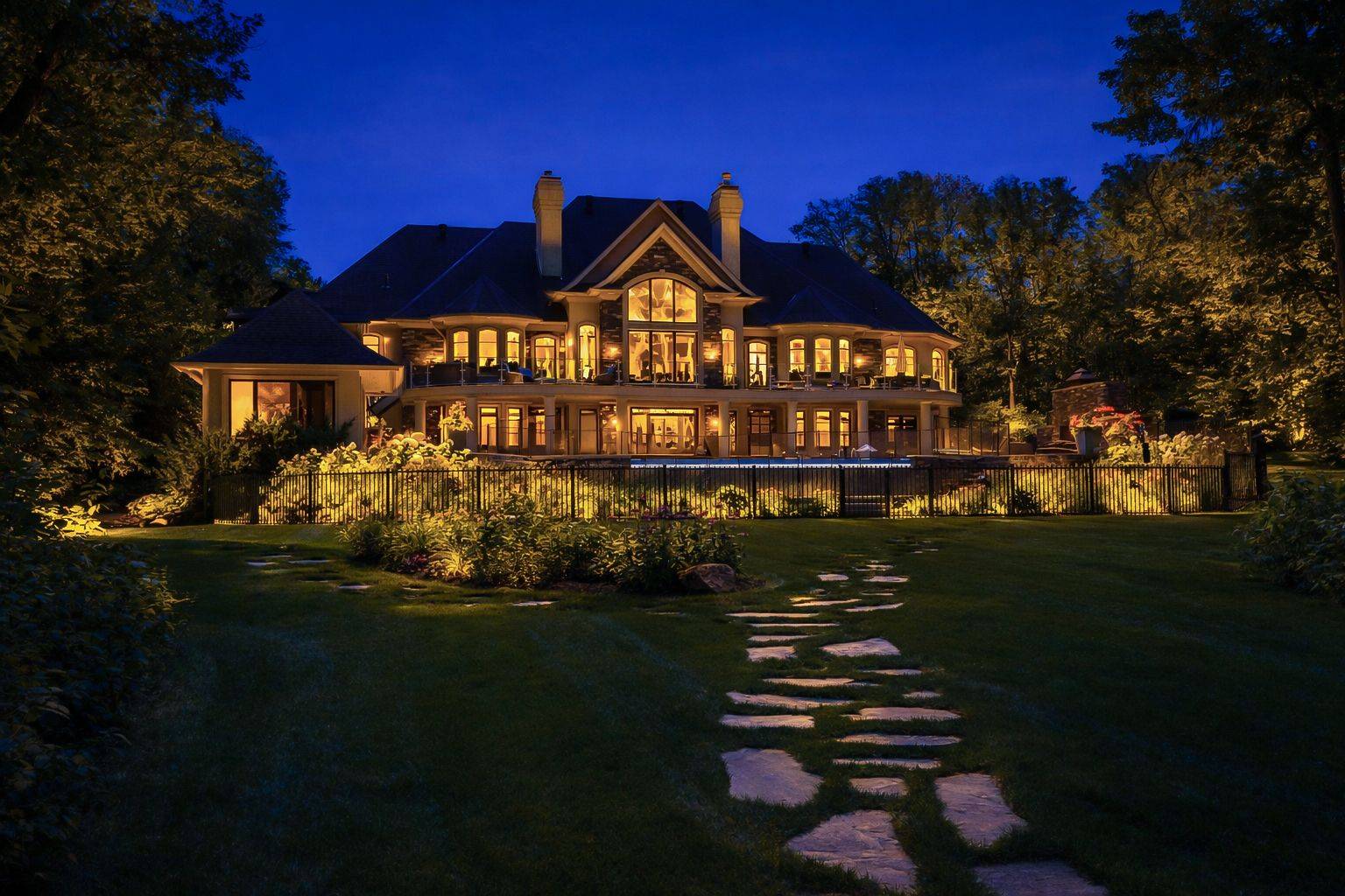 1562 Ladywood WAY, Innisfil, ON L9S 2T7
