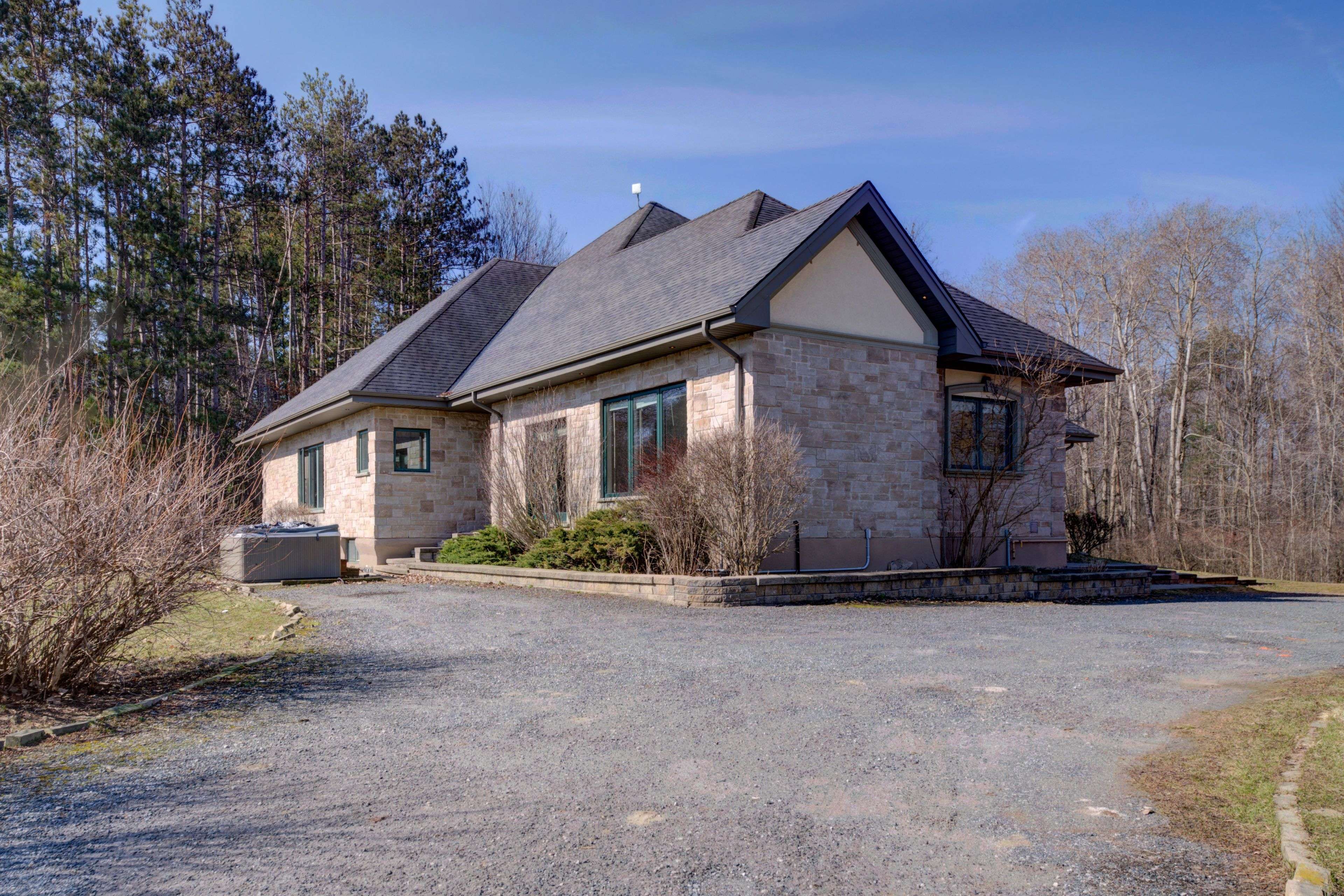 21 Old Mill RD, Brant, ON N0J 1V0