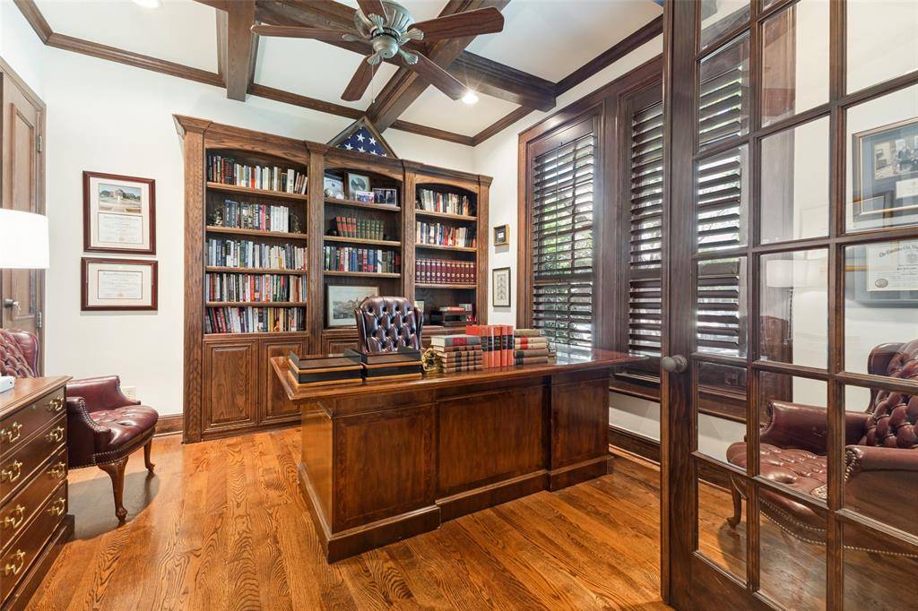 5718 Stanford Avenue, Dallas, TX 75209