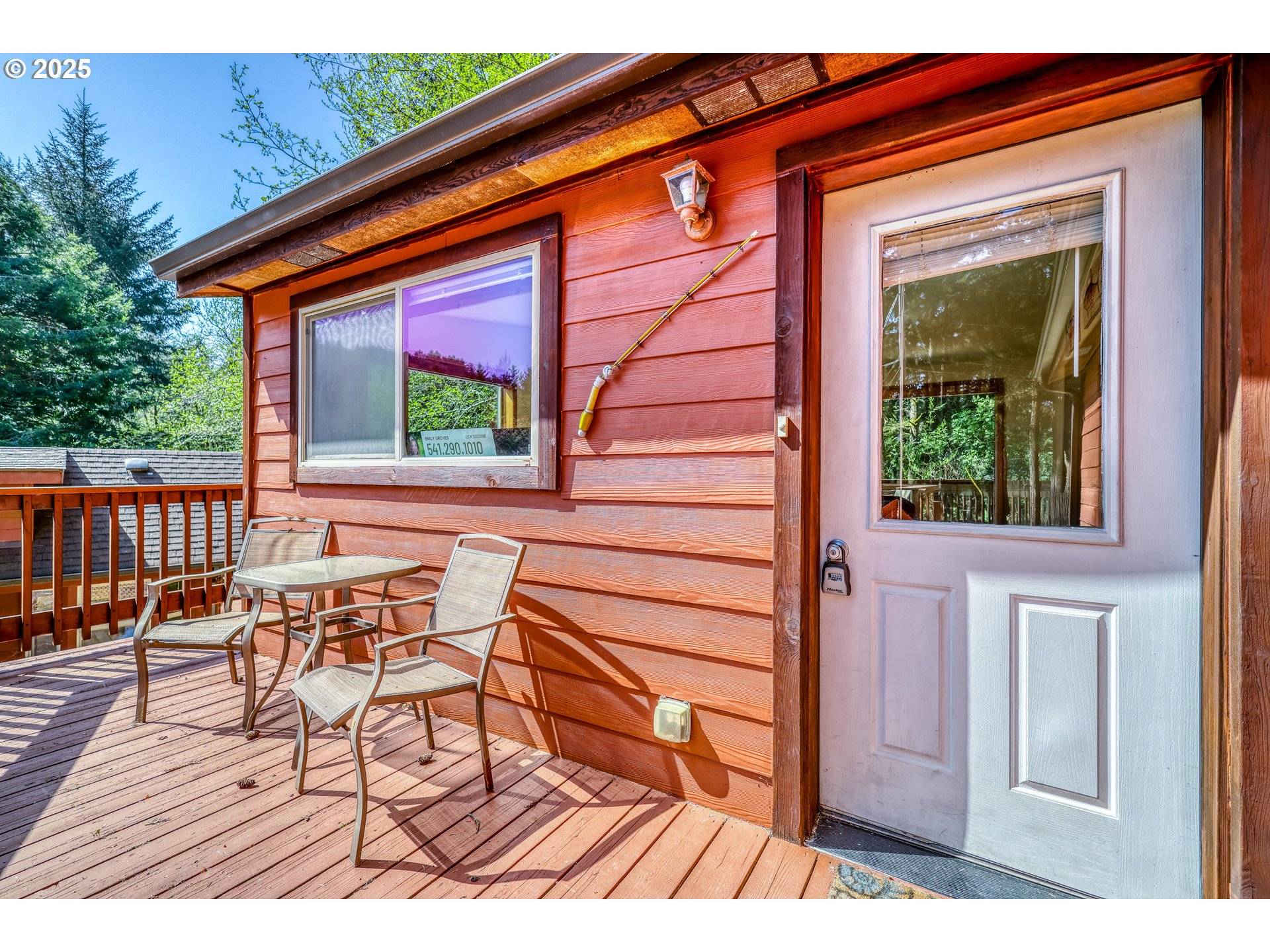 19921 WHALESHEAD RD #B8, Brookings, OR 97415