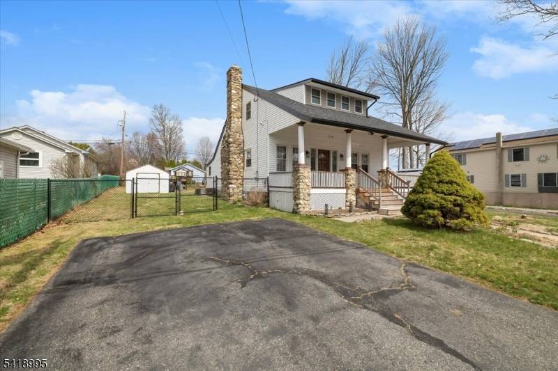 21 Center St, Mount Olive Twp., NJ 07828