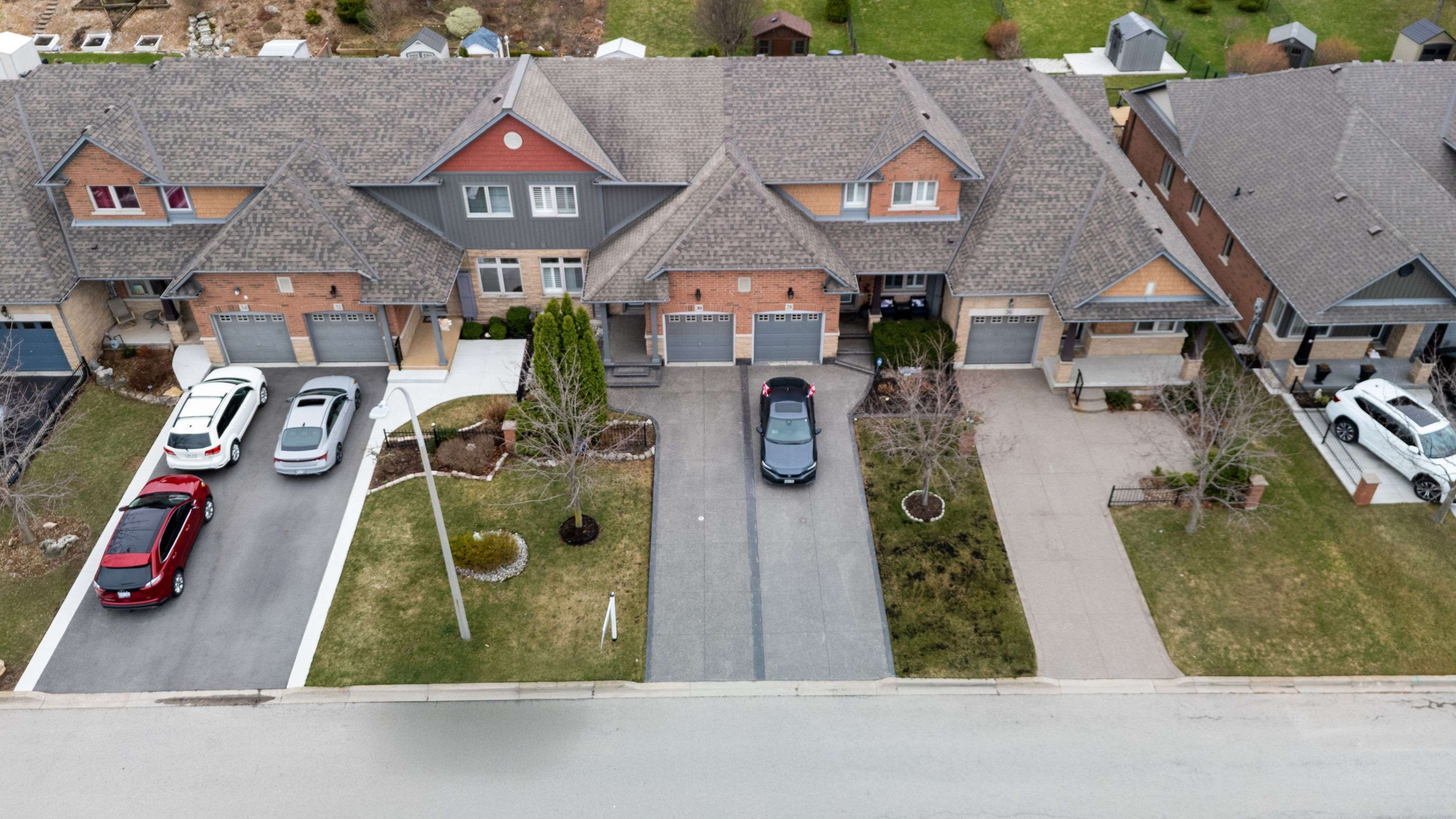 30 Conrad PL, Grimsby, ON L3M 5S5