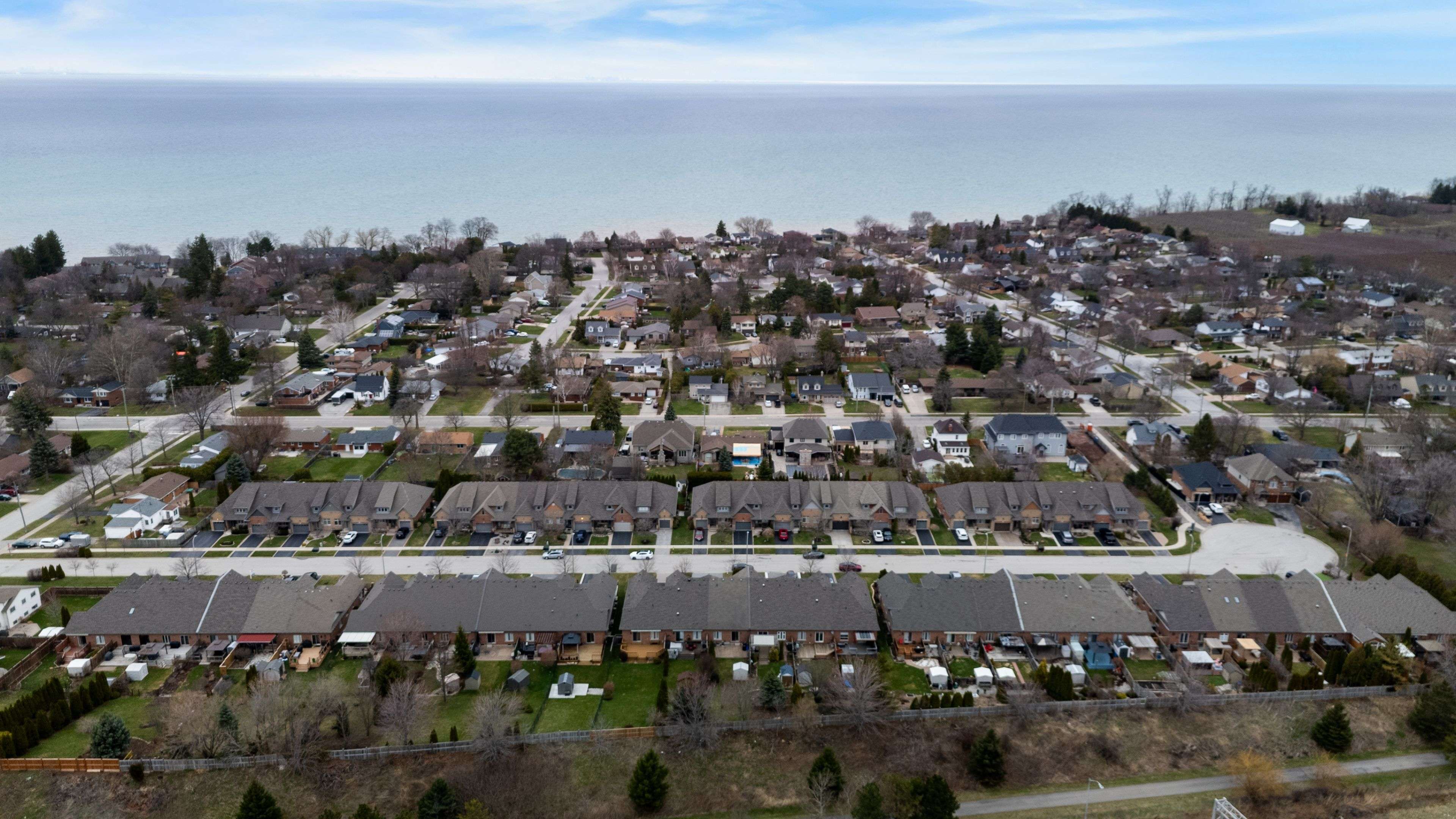 30 Conrad PL, Grimsby, ON L3M 5S5