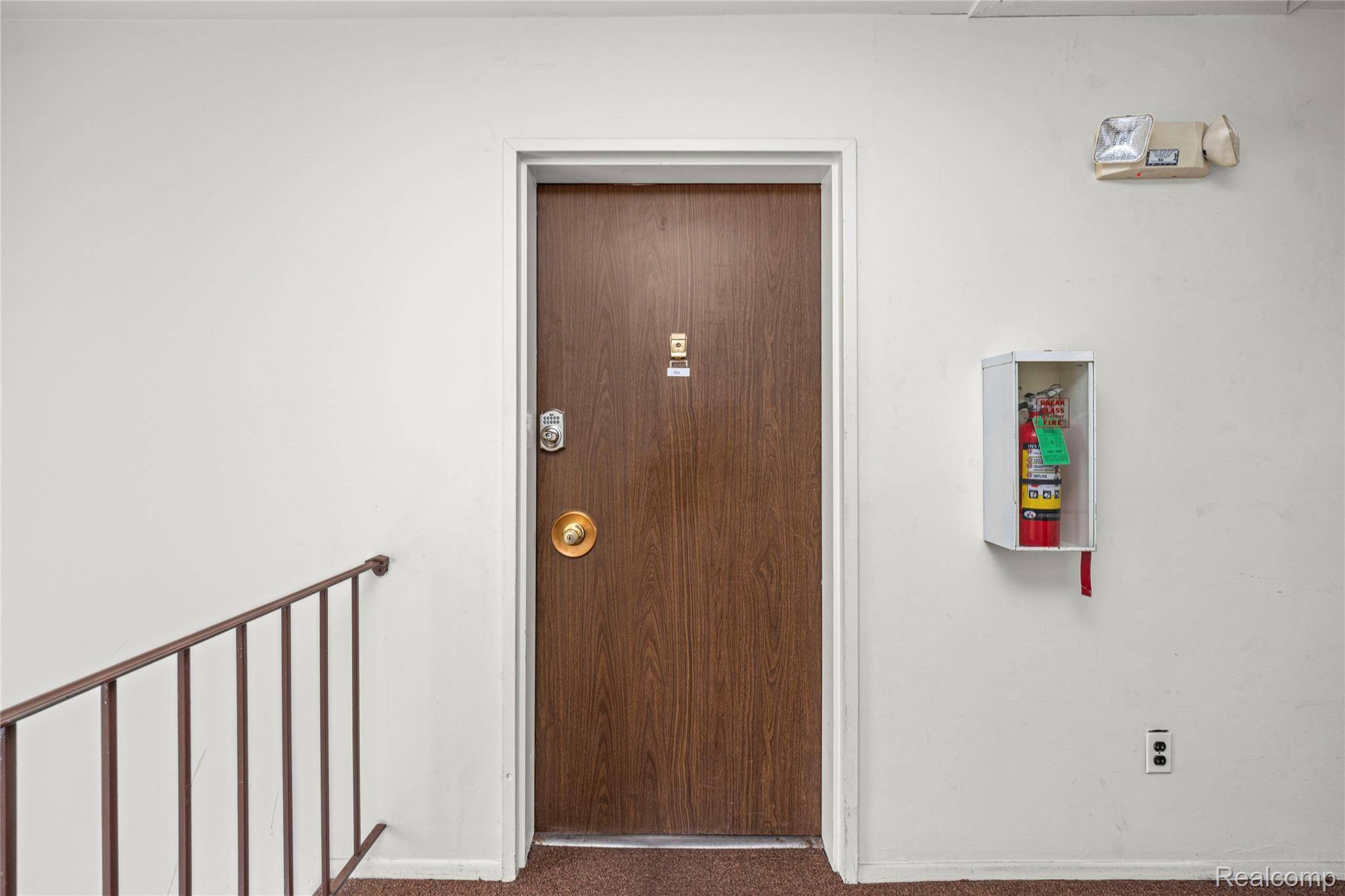 25325 Shiawassee CIR #203, Southfield, MI 48033