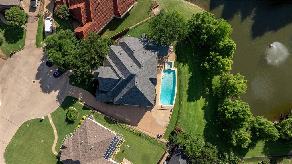 2 Pond View Court, Mansfield, TX 76063