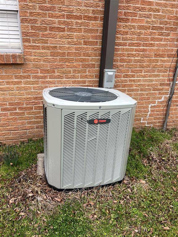 704 E 9th Street, Kemp, TX 75143