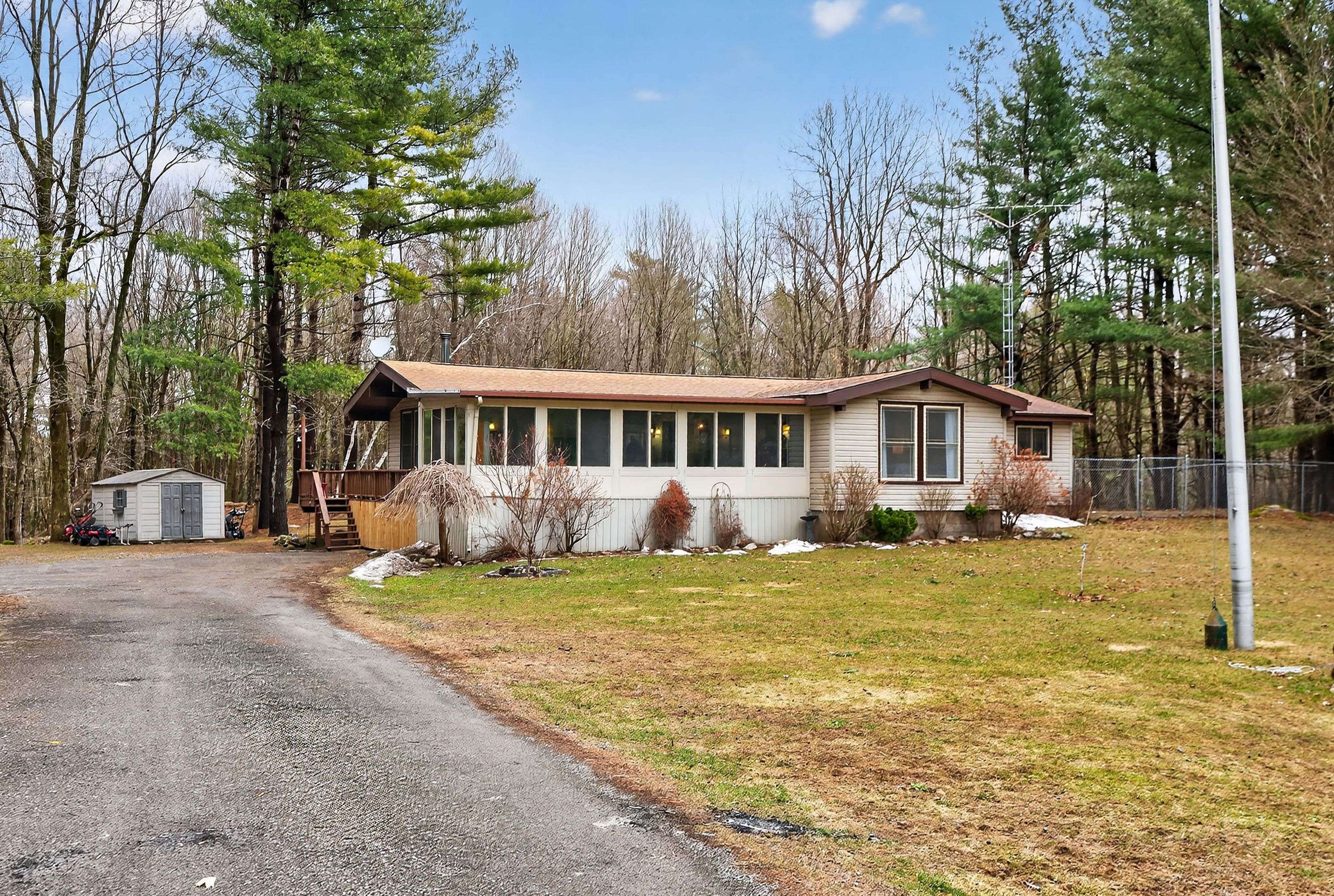 87 Fitzsimmons RD, Front Of Leeds & Seeleys Bay, ON K0E 1L0