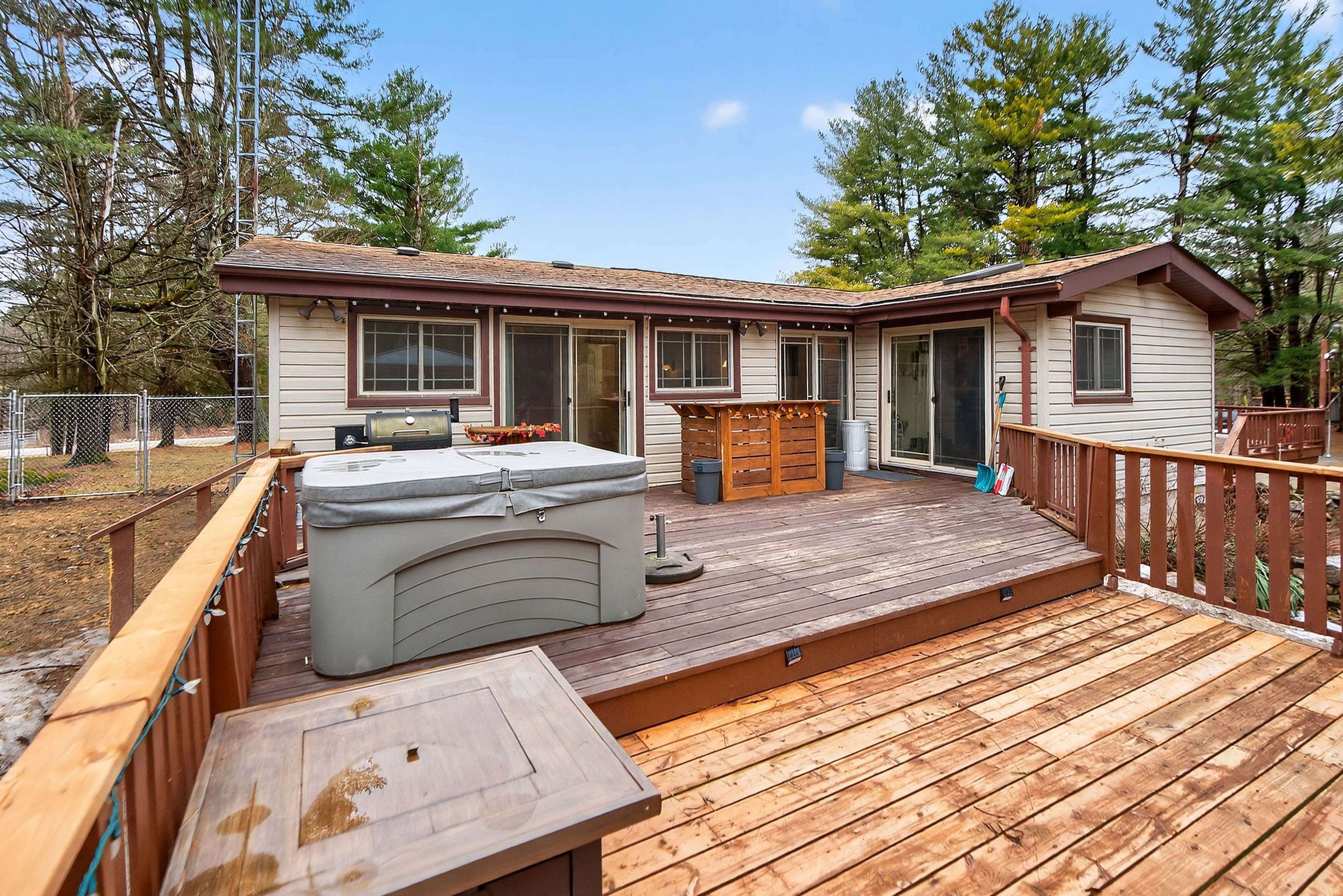 87 Fitzsimmons RD, Front Of Leeds & Seeleys Bay, ON K0E 1L0