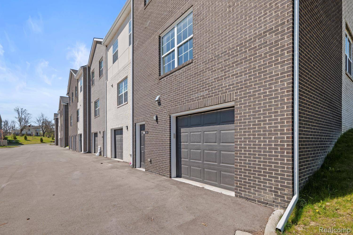 3227 LOHR RD, Pittsfield Charter Township, MI 48108