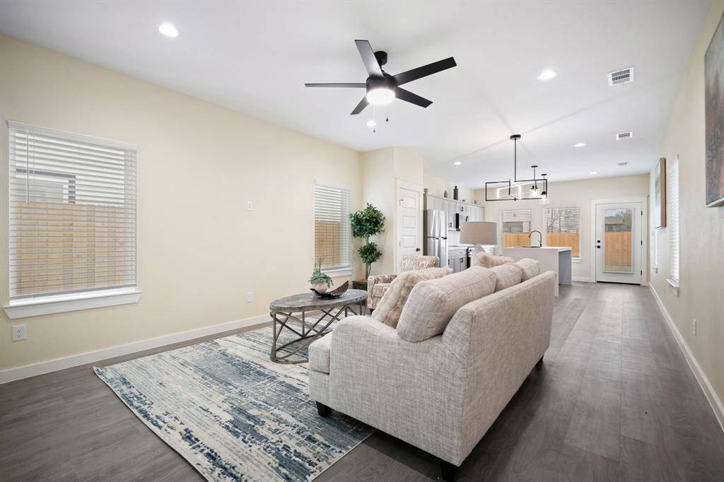 2524 Peabody Avenue, Dallas, TX 75215