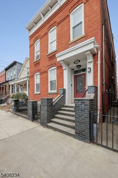 13 W 16Th St, Bayonne City, NJ 07002