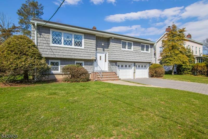 240 Ridge Rd, Cedar Grove Twp., NJ 07009