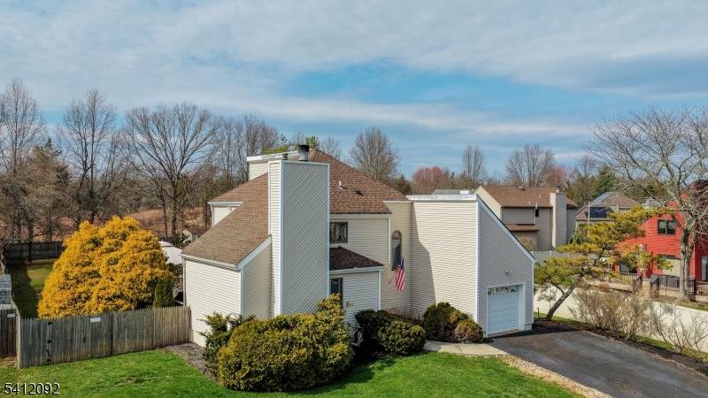 6 Longfield Dr, Hillsborough Twp., NJ 08844
