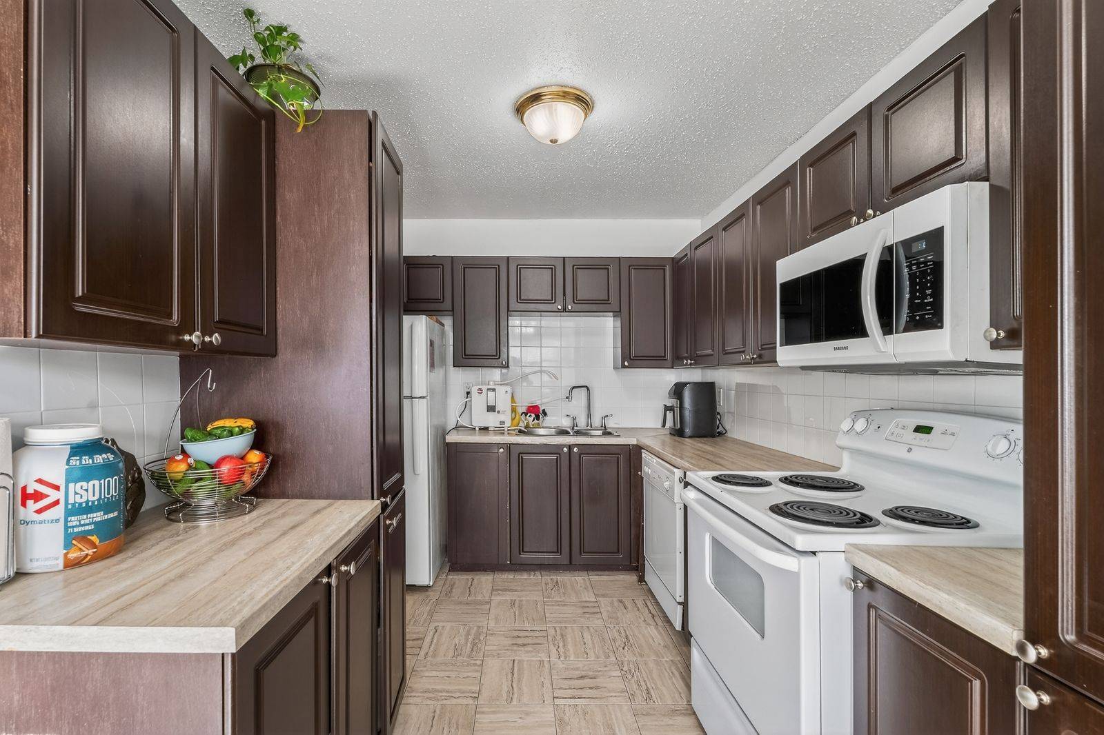 2642 Moncton RD #A, Britannia Heights - Queensway Terrace N And Area, ON K2B 7W1