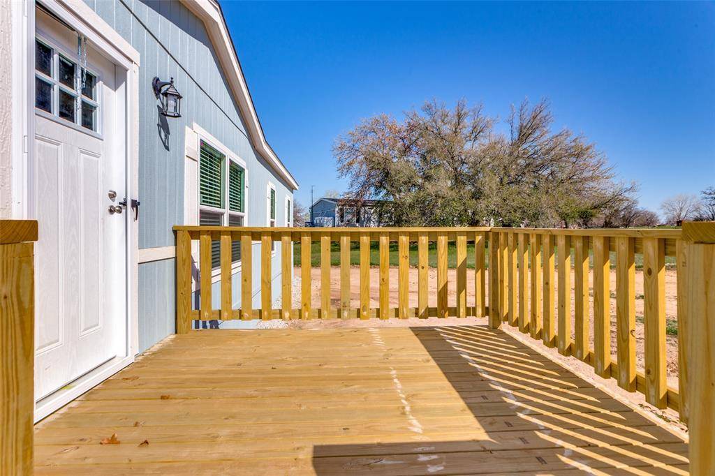 175 Cedar Drive, Azle, TX 76020