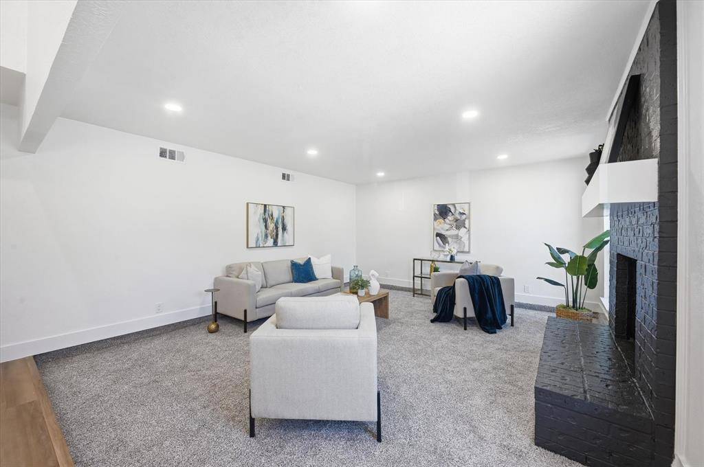 5511 Parliament Drive, Arlington, TX 76017