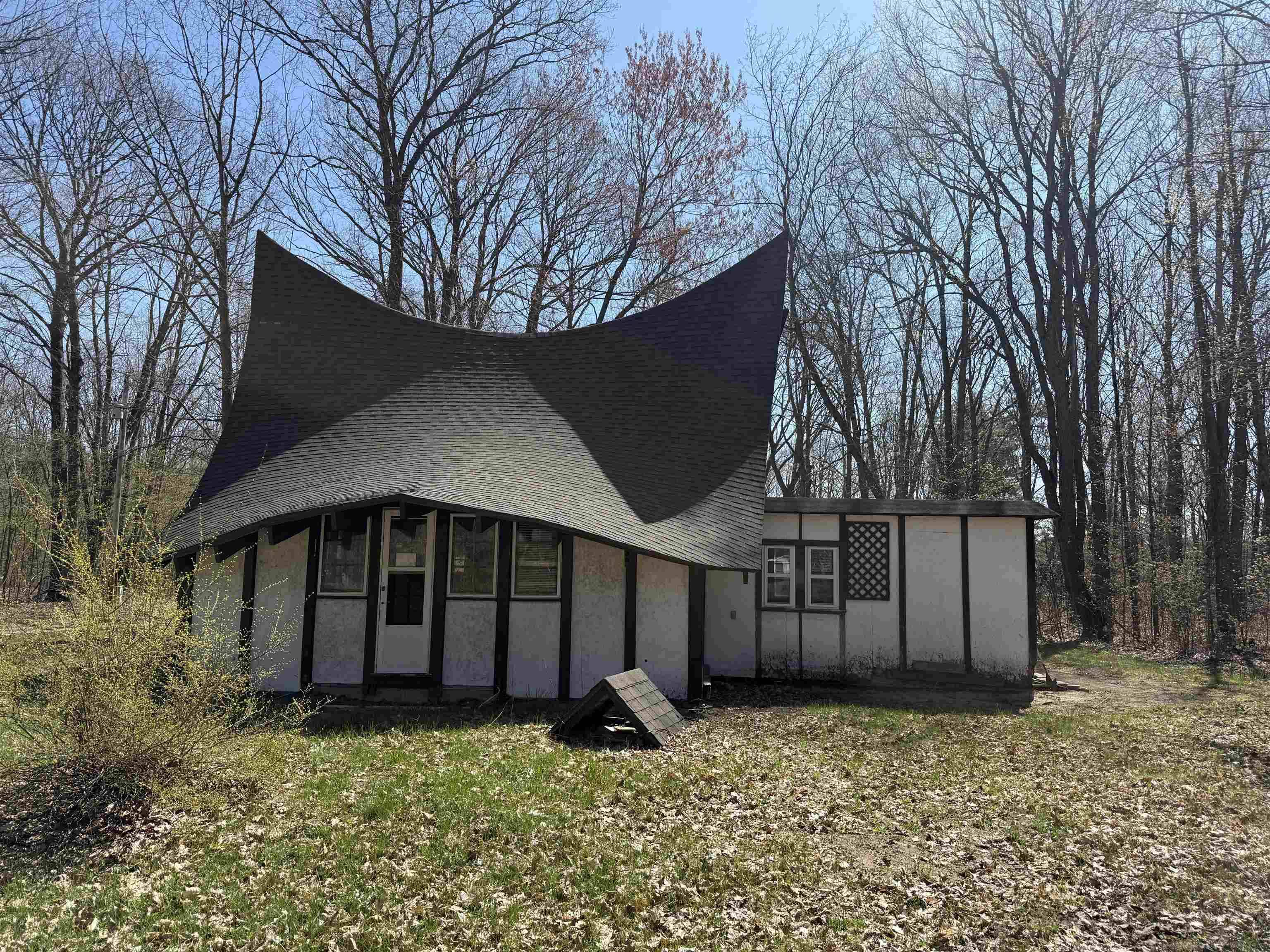 10290 Carmichael DR, Blue Lake Twp, MI 49659