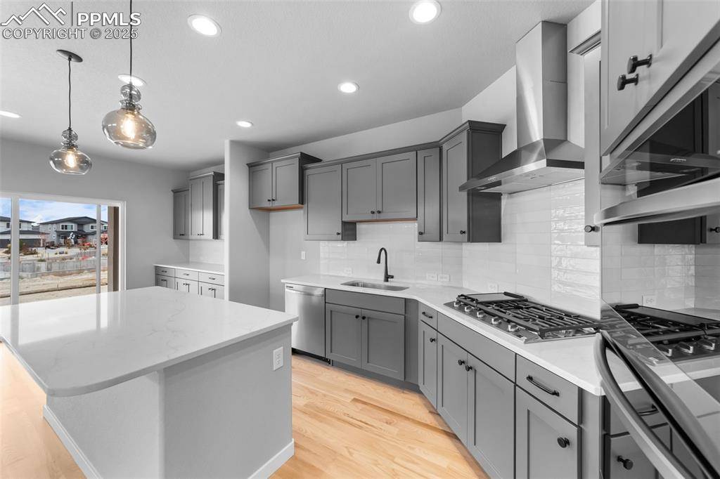 8643 Noreen Falls DR, Colorado Springs, CO 80924