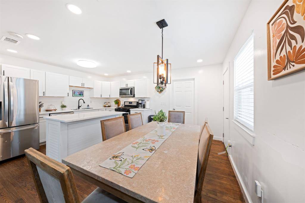 2114 Engle Avenue, Dallas, TX 75224