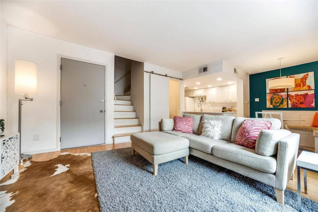 4044 Buena Vista Street #220, Dallas, TX 75204