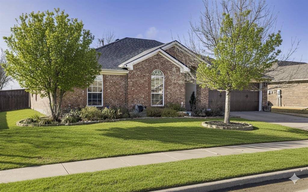 326 Sagebrush Lane, Waxahachie, TX 75165
