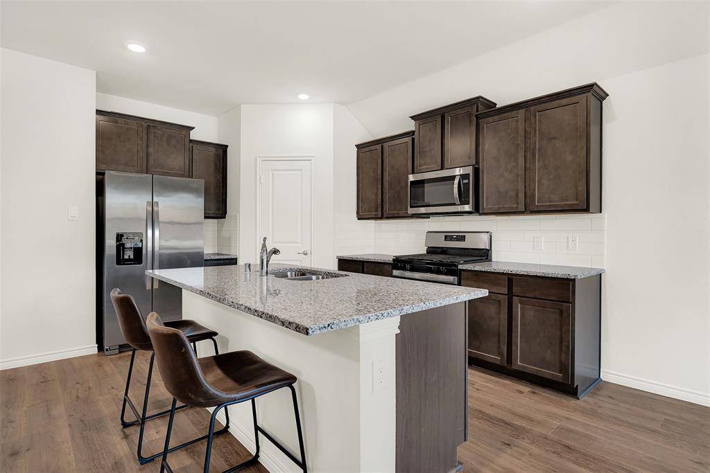 712 Cool Canyon Trail, Princeton, TX 75407