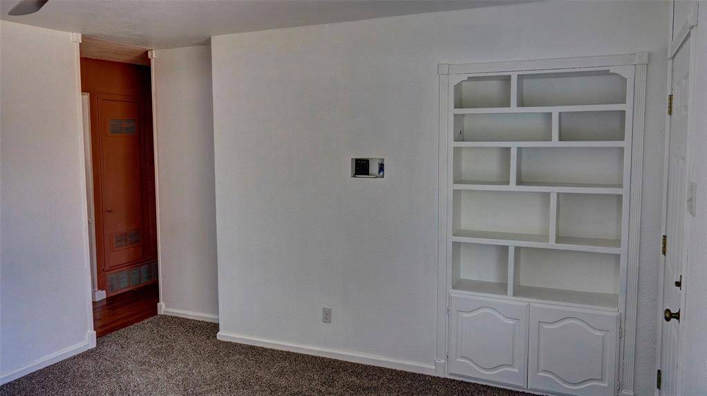 2612 W Rochelle Road, Irving, TX 75062