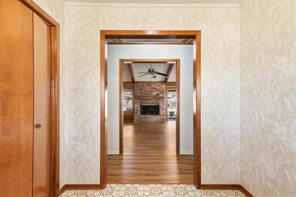 1905 Alamo Drive, Arlington, TX 76012