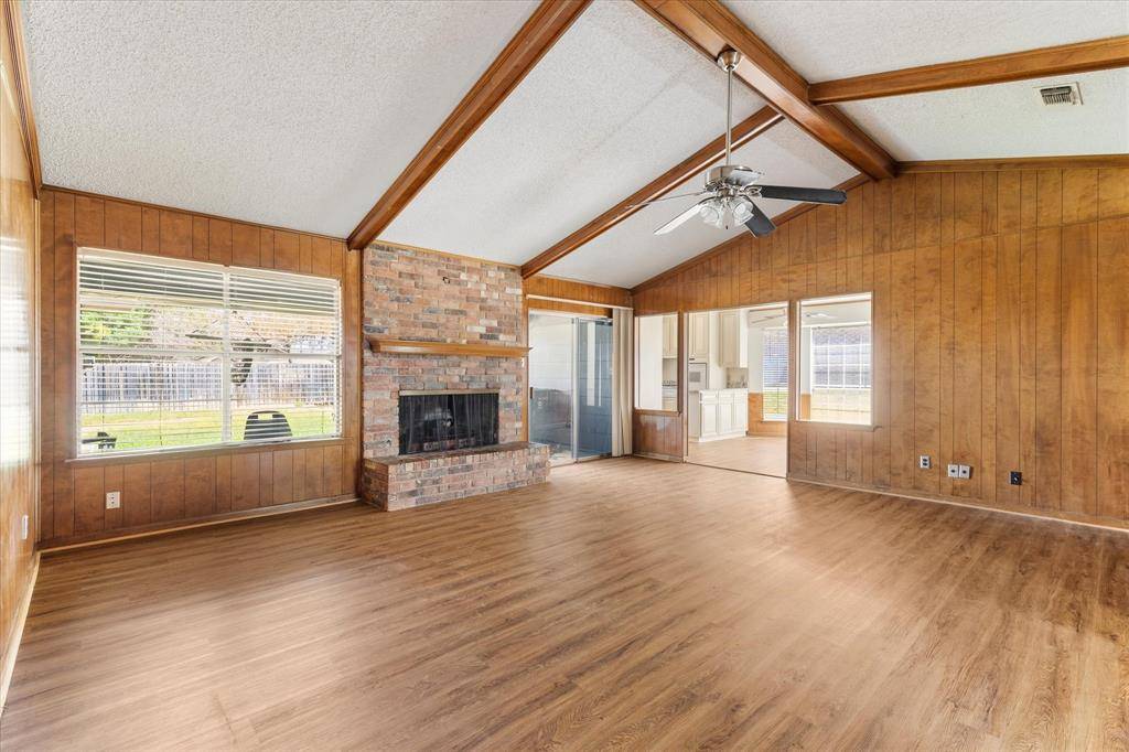 1905 Alamo Drive, Arlington, TX 76012