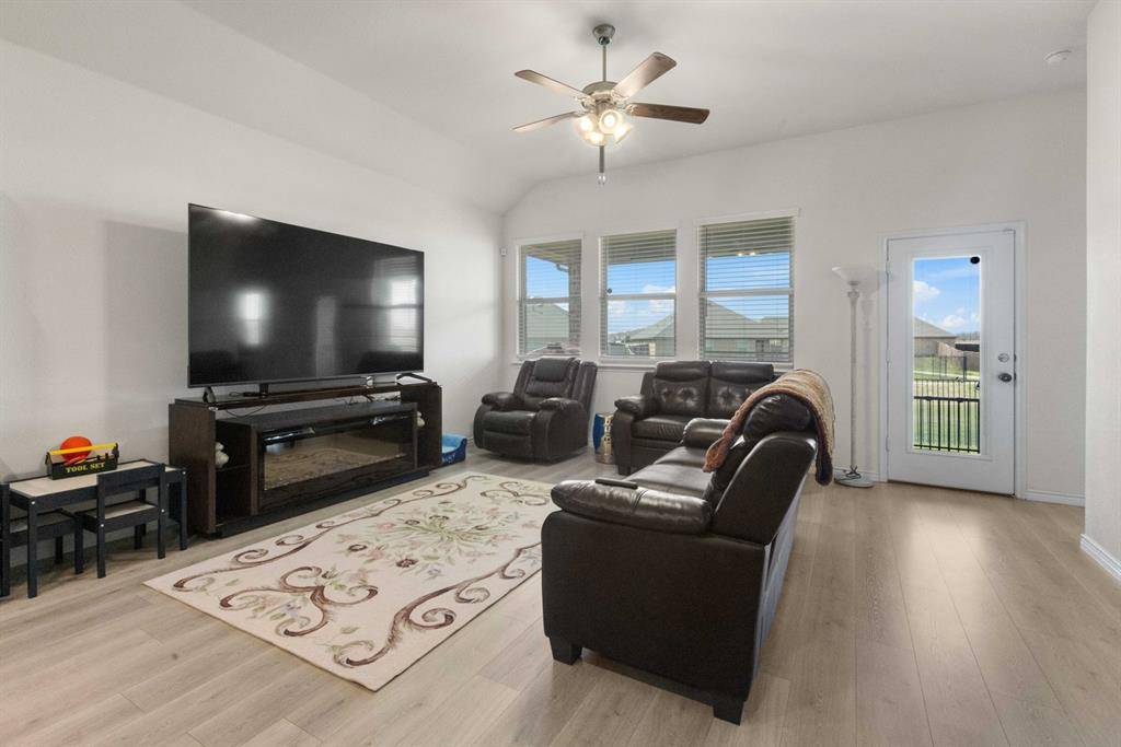 510 Pleasant Hill Lane, Fate, TX 75189