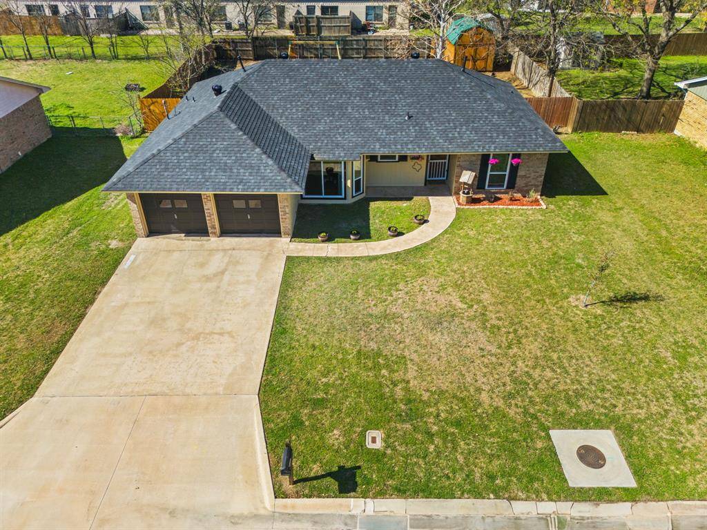 227 Diane Drive, Sanger, TX 76266