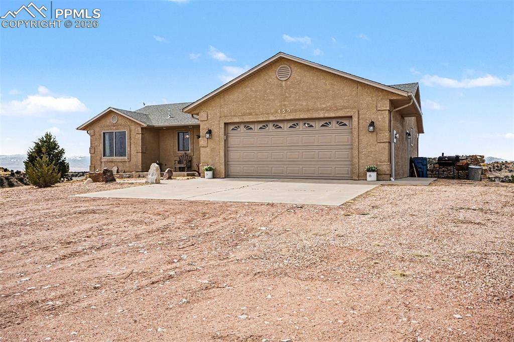 459 Bowie RD, Penrose, CO 81240