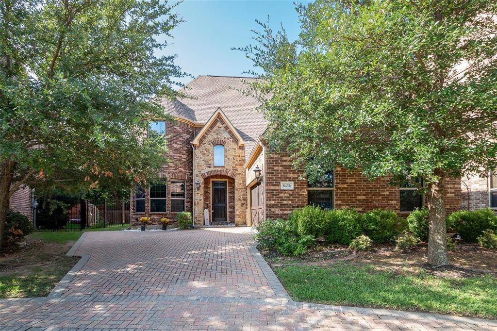 8436 Town Walk Drive, North Richland Hills, TX 76182