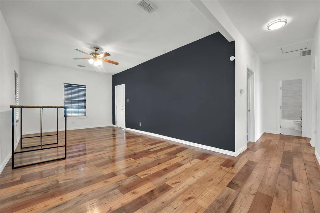 5101 Humbert Avenue, Fort Worth, TX 76107