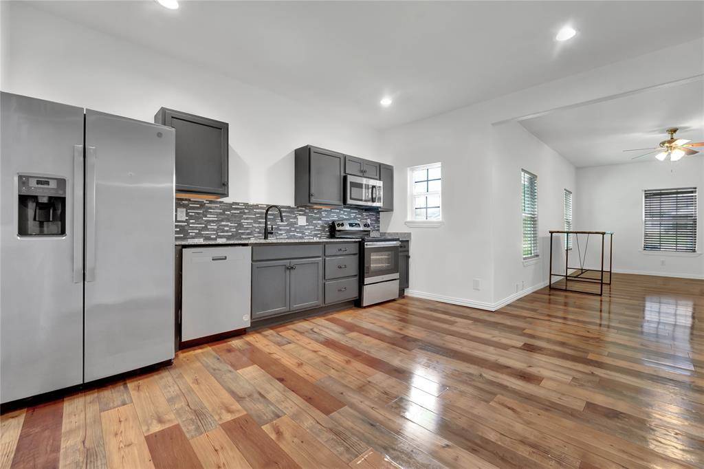 5101 Humbert Avenue, Fort Worth, TX 76107