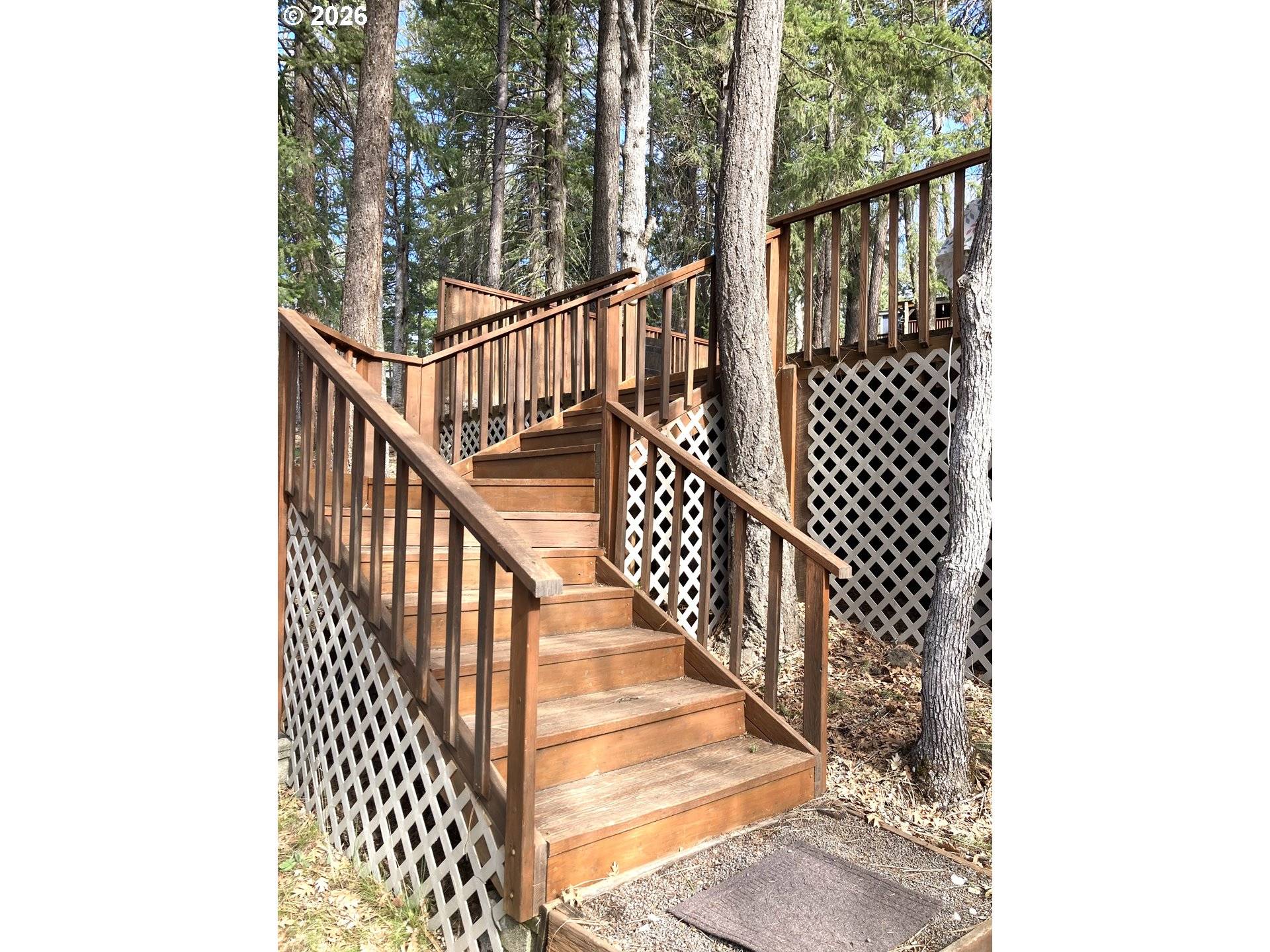 361 OAK PARK LN, Tygh Valley, OR 97063