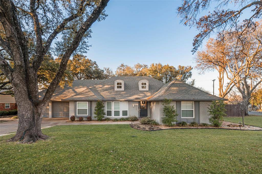 6500 Dakar Road W, Fort Worth, TX 76116